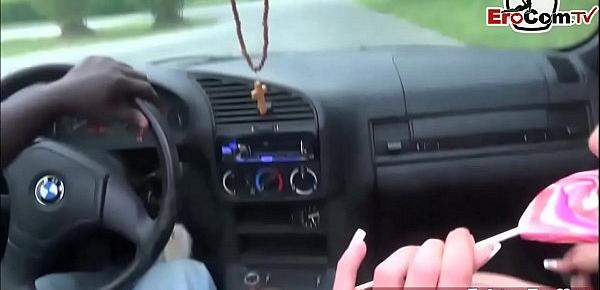  junge exfreundin schlampe macht blowjob treffen im auto und schluckt